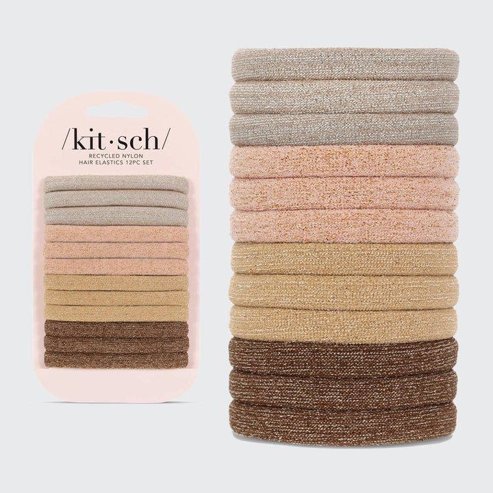 Ensemble de 12 élastiques KITSCH en nylon recyclé à paillettes tons neutres sur emballage beige rosé, accessoires cheveux sans couture avec finition scintillante.