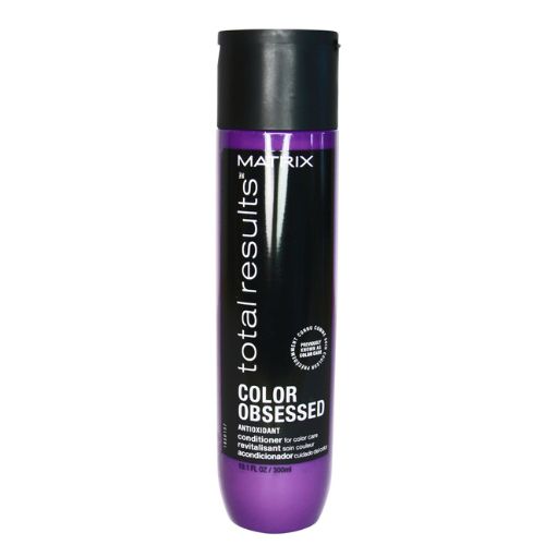 Bouteille violette de 300 ml du revitalisant Matrix Color Obsessed Total Results, conçu pour prolonger la couleur et renforcer la brillance des cheveux.