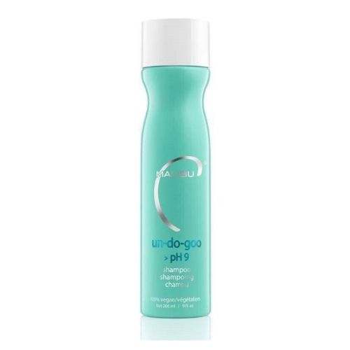 Bouteille de 300 ml du shampoing clarifiant Malibu C pH9, formulé pour éliminer efficacement l’accumulation de résidus coiffants tout en respectant le cuir chevelu.