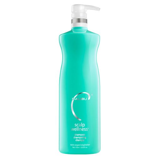 Shampoing Malibu C Scalp Wellness 1L – grande bouteille blanche avec étiquette turquoise fini mat, posée sur fond blanc. Nettoyant doux végane pour cuir chevelu sensible, formulé sans sulfates, idéal pour usage fréquent ou en salon.