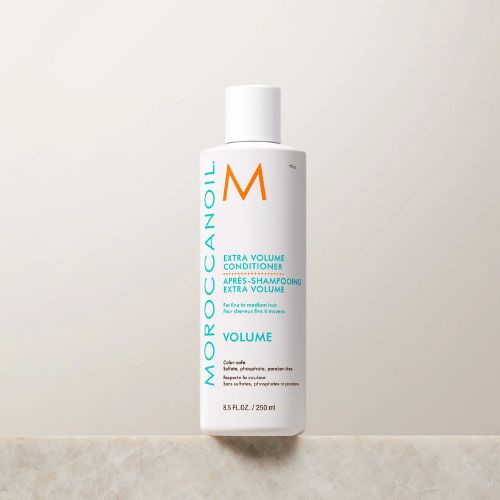 Ce revitalisant extra volume est une formule démêlante et douce à base d'huile d'argan et d'éléments qui fortifies et hydrates les cheveux. 