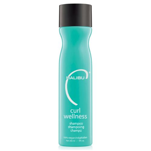 Shampoing cheveux frisés Malibu C 266 ml – bouteille blanche avec étiquette turquoise et violet, fini mat, posée sur fond blanc. Nettoyant doux pour cheveux bouclés, sans sulfates, idéal pour hydrater et définir les boucles.