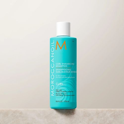 Le shampoing sublimateur de boucles de Moroccanoil&nbsp;est composé&nbsp;d’huile d’argan nourrissante riche en antioxydants pour donner plus de brillance et faciliter le coiffage de tous les jours.
