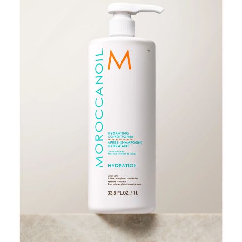Ce revitalisant hydratant doux démêle et revitalise les cheveux en manque d'hydratation grâce à l’huile d’argan et des nutriments reconstituants.