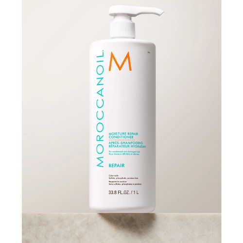 Ce revitalisant réparateur hydratant démêle, fortifie et hydrate les cheveux endommagés grâce à ses l’huiles d’argan riches en antioxydants, à la kératine reconstituante et aux acides gras, pour les rendre plus forts et plus faciles à coiffer.