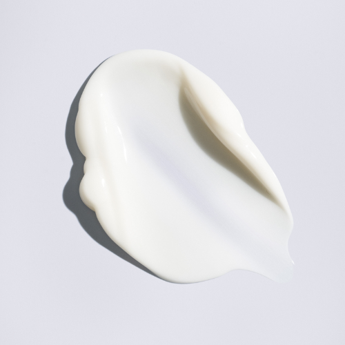 Crème hydratante sans rinçage à brillance maximale qui uniformise la porosité des cheveux en plus de les rendre extrêmement doux.
