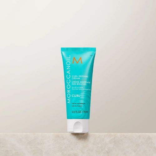 Cette crème définit et améliore l’apparence de vos boucles pour tous les types de cheveux bouclés.