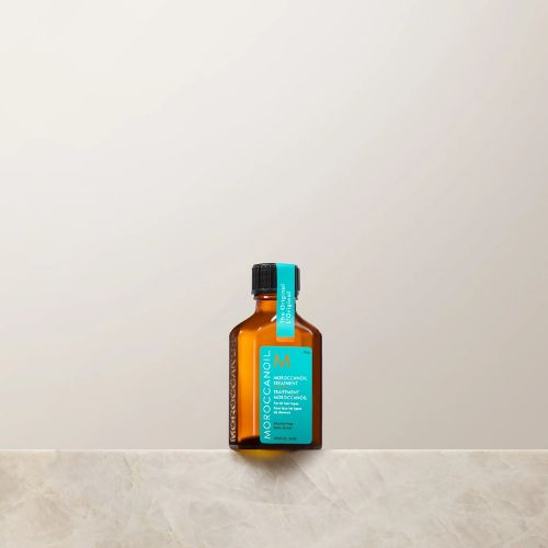 Infusé d'huile d'argan riche en antioxydants et de vitamines, cette huile traitante accélère le temps de séchage et laisse des cheveux bien nourris, faciles à coiffer et plus lisses à chaque utilisation.
