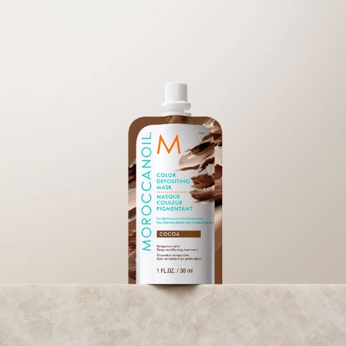 Ce masque pigmentant Cocoa ravive et intensifie la couleur avec ses pigments chauds tout en offrant les bienfaits d'un véritable soin hydratant pour rendre les cheveux plus doux et plus brillants.