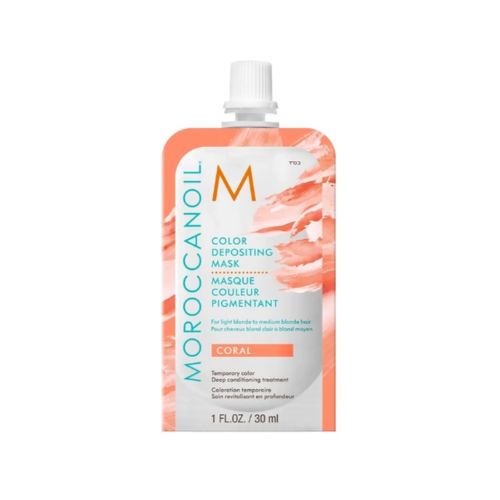 Le masque pigmentant Corail de Moroccanoil dépose des pigments qui ravivent et intensifient la couleur.