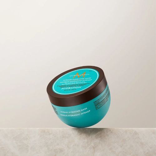 Ce masque hydratant intensif de Moroccanoil à l’huile d’argan est hautement performant.