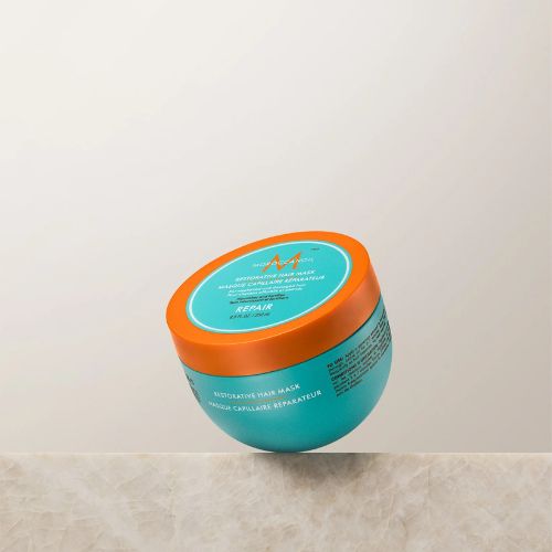 Cette formule régénératrice, riche en huile d’argan et protéines végétales, nourrit et répare les cheveux profondément  pour leur redonner vigueur et une meilleure élasticité.