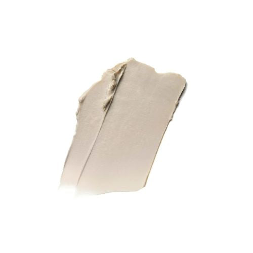 La formule à l’argile facile à travailler définit et sculpte pour créer des coiffures naturelles avec une finition mate et une tenue forte.