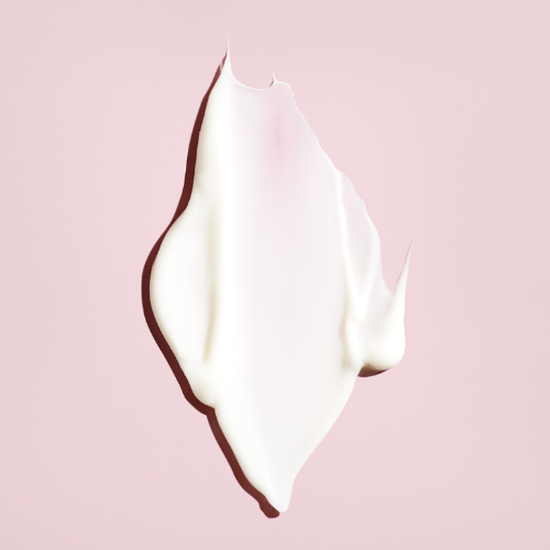 Ce revitalisant riche et réparateur prolonge la durée de vie de votre teinture tout en apaisant les cheveux trop traités et coloré