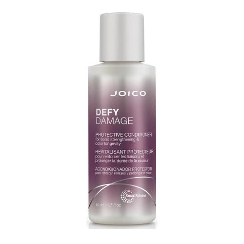Protège contre les dommages quotidiens des outils chauffants.  Apporte beaucoup d'hydratation.  Démêle instantanément les cheveux.