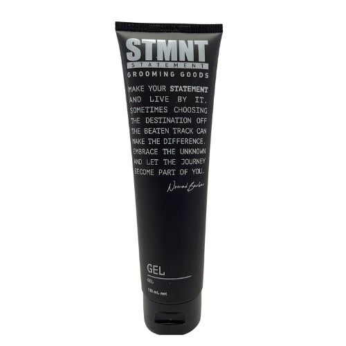 Tube noir STMNT Grooming Goods Gel coiffant à tenue forte avec fini mat satiné, présenté sur fond blanc minimaliste.
