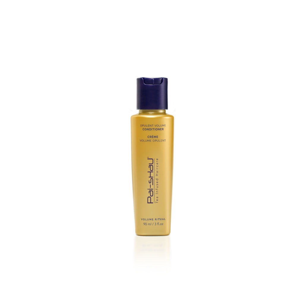 Flacon doré mat de 90 ml du Revitalisant Volume Opulent Pai-Shau avec bouchon violet foncé.  Soin capillaire volumisant végétalien pour cheveux fins ou colorés.