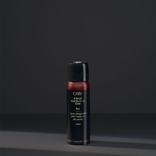 Permets de couvrir instantanément les cheveux gris aux racines.  Les pigments très fins se fondent fluidement avec votre teinte pour une couverture naturelle.  Sa formule en poudre à séchage rapide, absorbe aussi les saletés et le sébum pour rafraîchir les cheveux.